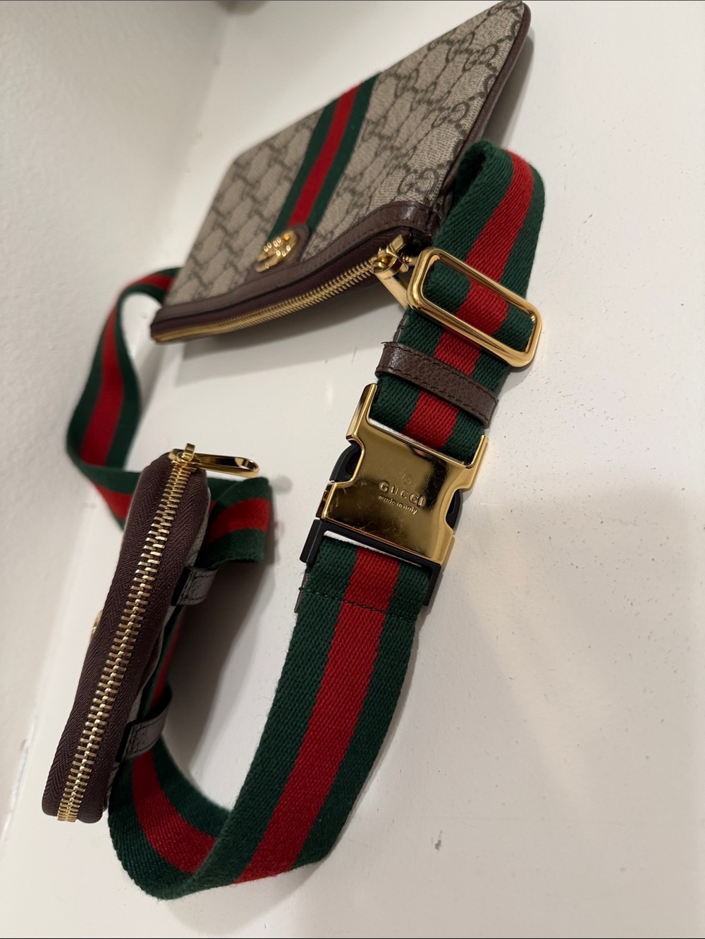 Gucci Brown GG Supreme Canvas Belt Bag with Green and Red - Picture 2 of 5
